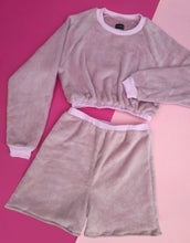 Load image into Gallery viewer, Fluffy Cropped Jumper