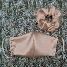 Load image into Gallery viewer, Shiny Scrunchie
